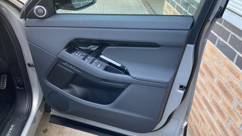 Land Rover Range Rover Evoque 2.0 D200 Dynamic SE 5dr Auto Diesel Hatchback